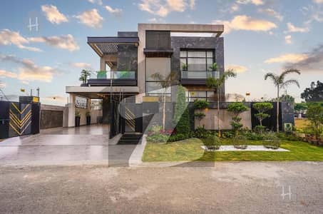 ڈی ایچ اے فیز 7 ڈیفنس (ڈی ایچ اے),لاہور میں 5 کمروں کا 1 کنال مکان 7.25 کروڑ میں برائے فروخت۔