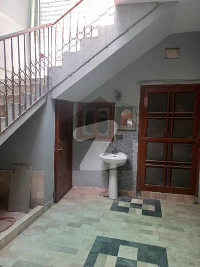 DOUBLE STOERY 120 SQY HOUSE CLOSE TO MAIN UNIVERSITY ROAD