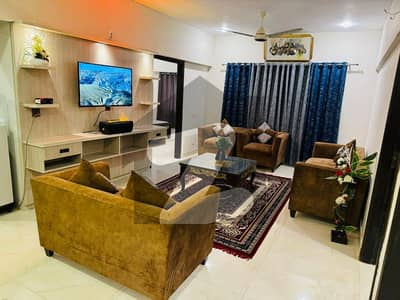 شہید ملت روڈ کراچی میں 3 کمروں کا 8 مرلہ فلیٹ 4.25 کروڑ میں برائے فروخت۔