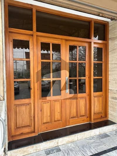 2500sqft VIP Corporate Office In I-10. Ideal For IT Companies, Software Houses, and Business owners.