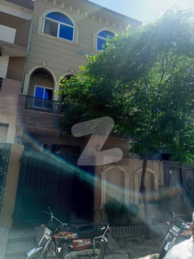 ایسٹرن هاوسنگ لاہور واگا ٹاؤن,لاہور میں 3 کمروں کا 3 مرلہ مکان 1.3 کروڑ میں برائے فروخت۔ ایسٹرن هاوسنگ لاہور واگا ٹاؤن,لاہور میں 3 کمروں کا 3 مرلہ مکان 1.3 کروڑ میں برائے فروخت۔