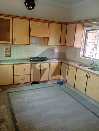 1 Kanal Uper Portion For Rent In Wapda Town E1 Block