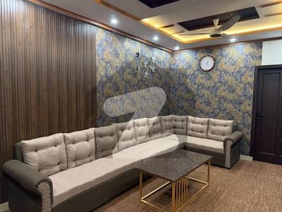 یونیورسٹی ٹاؤن پشاور میں 3 کمروں کا 6 مرلہ فلیٹ 1.75 کروڑ میں برائے فروخت۔