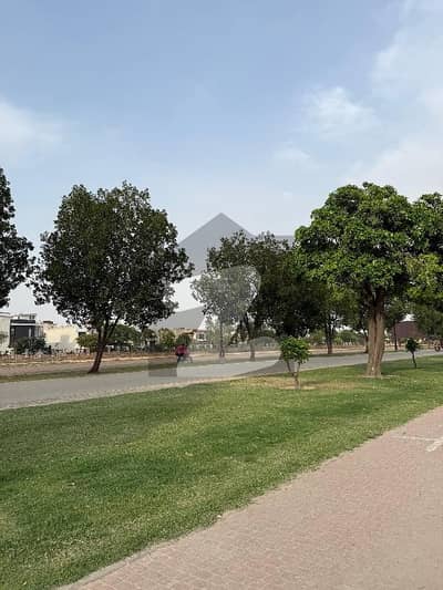 1 KANAL PLOT AVAILABLE AT IDEAL LOCATION