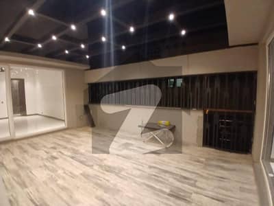 ڈی ایچ اے فیز 5 - بلاک ایل فیز 5,ڈیفنس (ڈی ایچ اے),لاہور میں 1 کنال Studio بالائی پورشن 2.0 لاکھ میں کرایہ پر دستیاب ہے۔