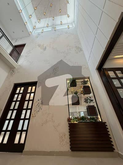 ڈی ایچ اے ڈیفینس فیز 2 ڈی ایچ اے ڈیفینس,اسلام آباد میں 7 کمروں کا 1 کنال مکان 12.95 کروڑ میں برائے فروخت۔