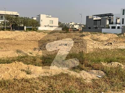 1 KANAL RESIDENTIAL PLOT FOR SALE IN DHA PHASE 7 -Y BLOCK.