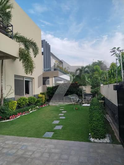 ڈی ایچ اے فیز 6 ڈیفنس (ڈی ایچ اے),لاہور میں 3 کمروں کا 1 کنال بالائی پورشن 1.3 لاکھ میں کرایہ پر دستیاب ہے۔