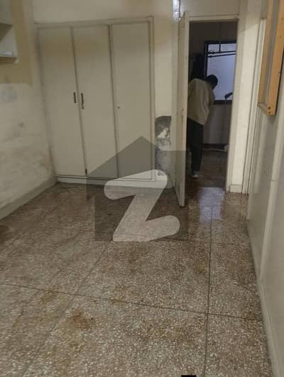 آئی ۔ 10 اسلام آباد میں 4 کمروں کا 6 مرلہ مکان 3.25 کروڑ میں برائے فروخت۔