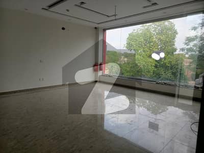 4 Marla Commercial Hall For Rent | Office For Rent
