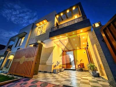 بحریہ ٹاؤن فیز 8 ۔ بلاک ایم بحریہ ٹاؤن فیز 8,بحریہ ٹاؤن راولپنڈی,راولپنڈی میں 4 کمروں کا 5 مرلہ مکان 2.2 کروڑ میں برائے فروخت۔