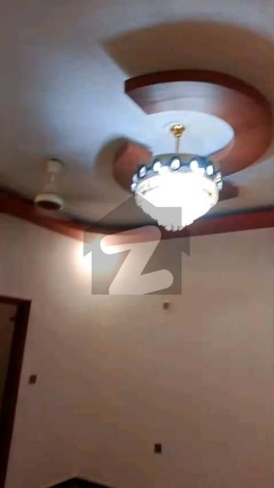 گلشنِ اقبال - بلاک 2 گلشنِ اقبال,گلشنِ اقبال ٹاؤن,کراچی میں 3 کمروں کا 8 مرلہ بالائی پورشن 2.6 کروڑ میں برائے فروخت۔