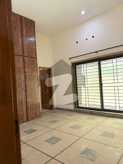 بحریہ ٹاؤن عمر بلاک بحریہ ٹاؤن سیکٹر B,بحریہ ٹاؤن,لاہور میں 3 کمروں کا 5 مرلہ مکان 1.85 کروڑ میں برائے فروخت۔