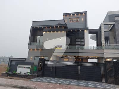 Real Pictures 10 Marla Brand New House For Sale