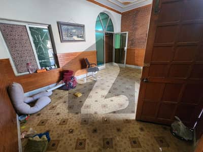 ایف ۔ 8 اسلام آباد میں 2 کمروں کا 10 مرلہ بالائی پورشن 1.2 لاکھ میں کرایہ پر دستیاب ہے۔