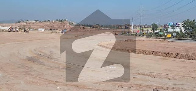 مارگلہ انکلیو مارگلہ ایونیو,اسلام آباد میں 5 مرلہ رہائشی پلاٹ 2.45 کروڑ میں برائے فروخت۔