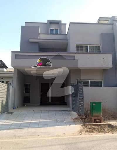 فیصل ٹاؤن - ایف ۔ 18 اسلام آباد میں 5 کمروں کا 8 مرلہ مکان 2.1 لاکھ میں کرایہ پر دستیاب ہے۔