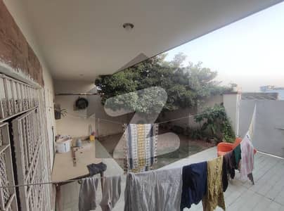 120 Square Yards Flat For Grabs In Gulistan-e-Jauhar