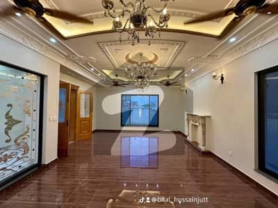 1 KANAL Beautiful Luxury Double Height Ed Lobby House For Sale In DHA Lahore Phase 7 Y Block