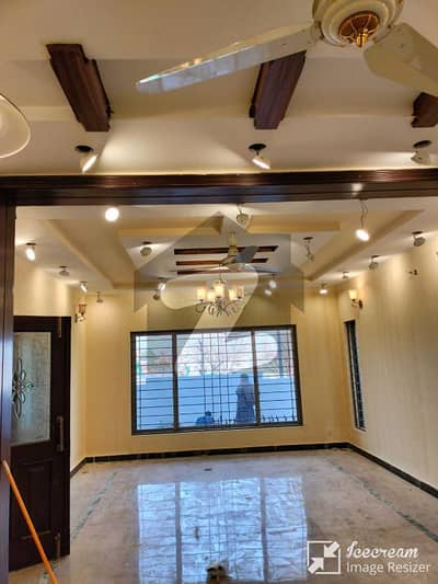 آئی ۔ 8 اسلام آباد میں 3 کمروں کا 14 مرلہ زیریں پورشن 1.6 لاکھ میں کرایہ پر دستیاب ہے۔