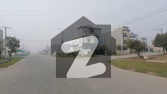 11.20 MARLA CORNER & MAIN 80FT ROAD PLOT AVAILABLE FOR SALE