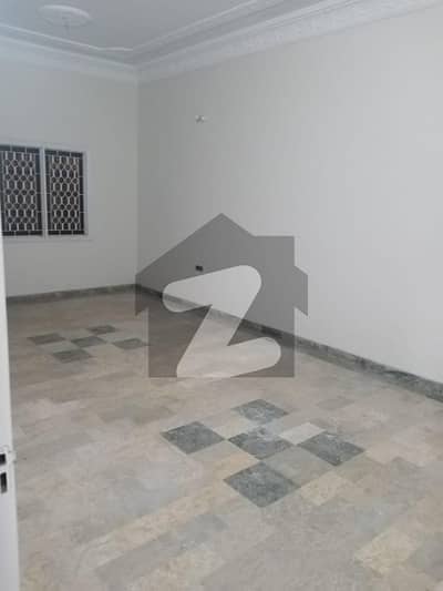 گلستانِِ جوہر ۔ بلاک 15 گلستانِ جوہر,کراچی میں 3 کمروں کا 2 مرلہ مکان 70.0 ہزار میں کرایہ پر دستیاب ہے۔