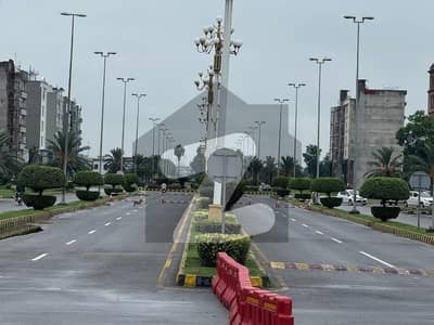 سٹی ہاؤسنگ سوسائٹی سیالکوٹ میں 2 کنال رہائشی پلاٹ 5.75 کروڑ میں برائے فروخت۔