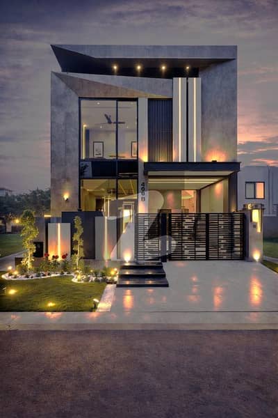 5 Marla Beautiful Modern Design Solid Manison For Rent In DHA Lahore