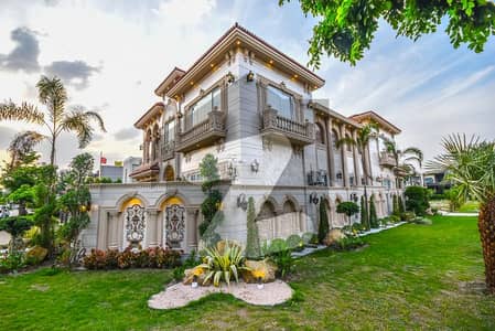 ڈی ایچ اے فیز 7 ڈیفنس (ڈی ایچ اے),لاہور میں 5 کمروں کا 10 مرلہ مکان 4.3 کروڑ میں برائے فروخت۔