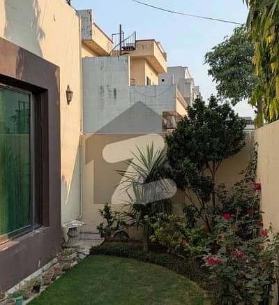 10 Marla House For sale In Lahore