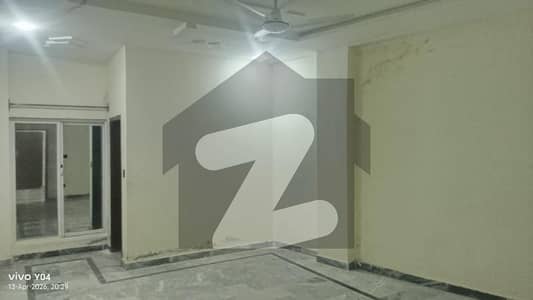 بنی گالہ اسلام آباد میں 2 کمروں کا 5 مرلہ فلیٹ 38.0 ہزار میں کرایہ پر دستیاب ہے۔