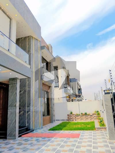 ڈی ایچ اے فیز 1 ۔ سیکٹر ایم ڈی ایچ اے فیز 1,ڈی ایچ اے ڈیفینس,ملتان میں 5 کمروں کا 1 کنال مکان 6.0 کروڑ میں برائے فروخت۔