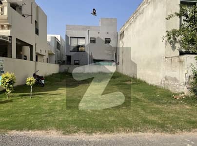 5 Marla Plot at Prime Location of C Block best for Construction