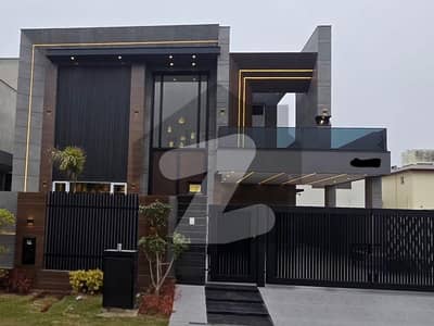 ڈی ایچ اے فیز 8 سابقہ ​​پارک ویو ڈی ایچ اے فیز 8,ڈی ایچ اے ڈیفینس,لاہور میں 5 کمروں کا 1 کنال مکان 12.5 کروڑ میں برائے فروخت۔