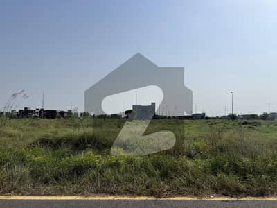 ڈی ایچ اے فیز 7 - بلاک ٹی فیز 7,ڈیفنس (ڈی ایچ اے),لاہور میں 1 کنال رہائشی پلاٹ 3.4 کروڑ میں برائے فروخت۔