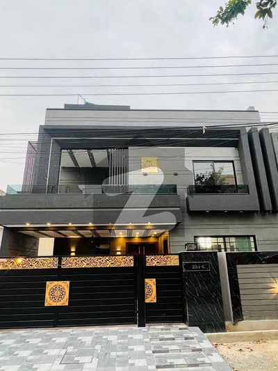 یو ای ٹی ہاؤسنگ سوسائٹی لاہور میں 6 کمروں کا 10 مرلہ مکان 4.2 کروڑ میں برائے فروخت۔ یو ای ٹی ہاؤسنگ سوسائٹی لاہور میں 6 کمروں کا 10 مرلہ مکان 4.2 کروڑ میں برائے فروخت۔