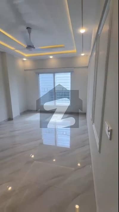 Fully Renoveted Apartment Available For Rent 3 Bed DD 4th Floor With Lift Car Parking DHA Phase 6 Bukhari Commercial