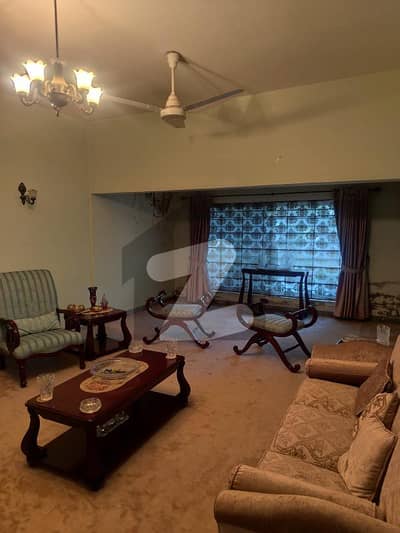 prime located house in f 6/1 size 444 sq yards for sale