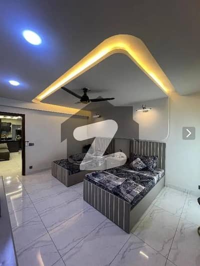 کلفٹن ۔ بلاک 9 کلفٹن,کراچی میں 3 کمروں کا 9 مرلہ فلیٹ 7.0 کروڑ میں برائے فروخت۔