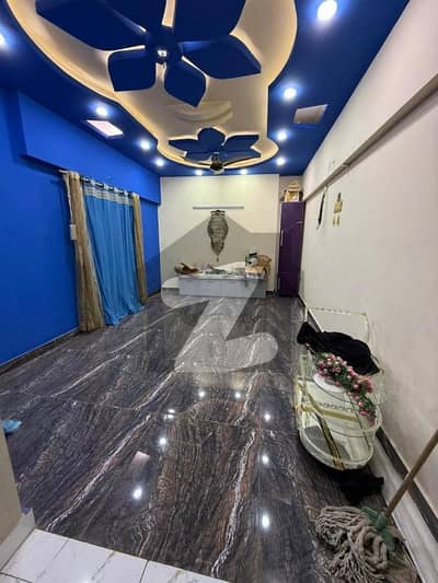 شرف آباد گلشنِ اقبال ٹاؤن,کراچی میں 3 کمروں کا 7 مرلہ فلیٹ 1.35 لاکھ میں کرایہ پر دستیاب ہے۔