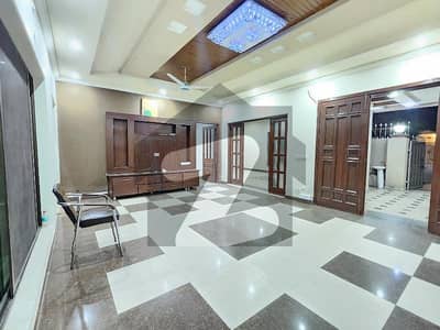 11 Marla House for Offices on Main Rd