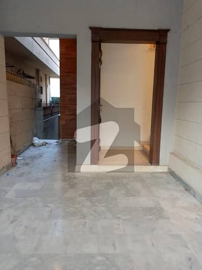 ای ۔ 11 اسلام آباد میں 3 کمروں کا 1 کنال بالائی پورشن 2.1 لاکھ میں کرایہ پر دستیاب ہے۔