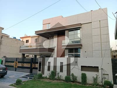 پارک ویو سٹی ۔ روز بلاک پارک ویو سٹی,لاہور میں 5 کمروں کا 16 مرلہ مکان 7.0 کروڑ میں برائے فروخت۔ پارک ویو سٹی ۔ روز بلاک پارک ویو سٹی,لاہور میں 5 کمروں کا 16 مرلہ مکان 7.0 کروڑ میں برائے فروخت۔