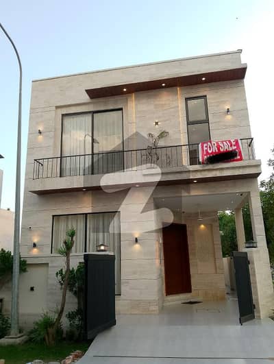 ڈی ایچ اے 9 ٹاؤن ۔ بلاک بی ڈی ایچ اے 9 ٹاؤن,ڈیفنس (ڈی ایچ اے),لاہور میں 3 کمروں کا 6 مرلہ مکان 3.4 کروڑ میں برائے فروخت۔