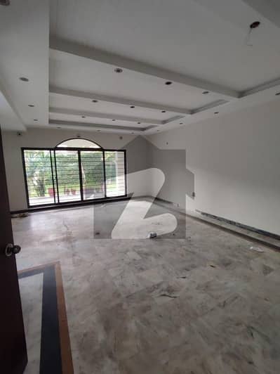 F-10 Size 700 Single Storey House 4 Beds Rent 390000 Real Pic Near To Markaz