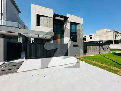 20 MARLA ELEGANT AND FULLY MAINTAINED SUPER HOT LOCATED BUNGALOW (11KVA SOLAR INSTALLED AND VERY CLOSE TO CITY SCHOOL)IS AVAILABLE IN THE BEST BLOCK OF DHA LAHORE.