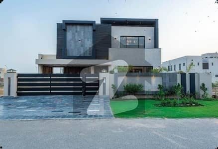 20 MARLA ELEGANT AND FULLY MAINTAINED SUPER HOT LOCATED BUNGALOW IS AVAILABLE IN THE BEST BLOCK OF DHA LAHORE.