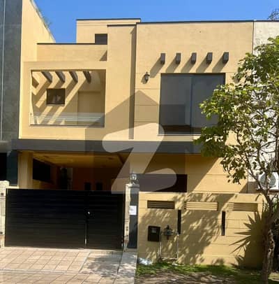 5 Marla Beautiful Bungalow for Sale in DHA Phase 6 Block D