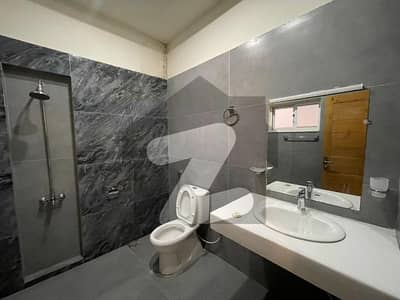 10 marla house available for sale in sector c3