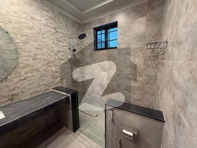 ڈی ایچ اے ڈیفینس فیز 1 ڈی ایچ اے ڈیفینس,اسلام آباد میں 3 کمروں کا 1 کنال بالائی پورشن 95.0 ہزار میں کرایہ پر دستیاب ہے۔